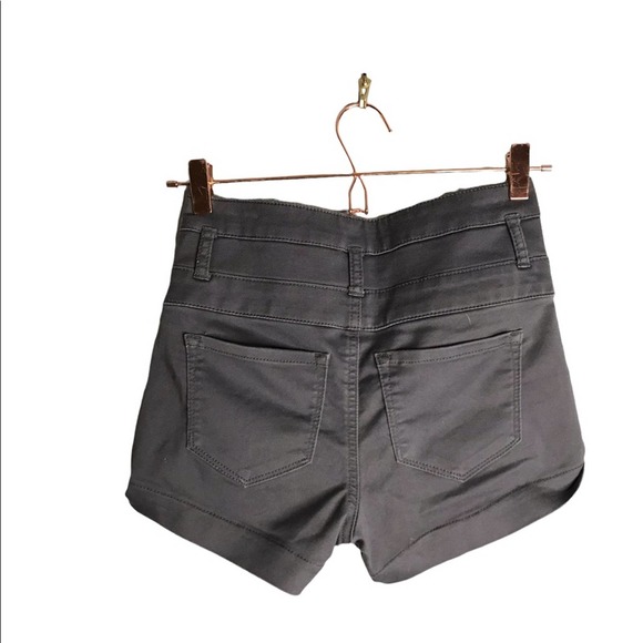 Refuge | High Rise Pin up vibe Triple Button Up Shorts gray - Picture 3 of 8